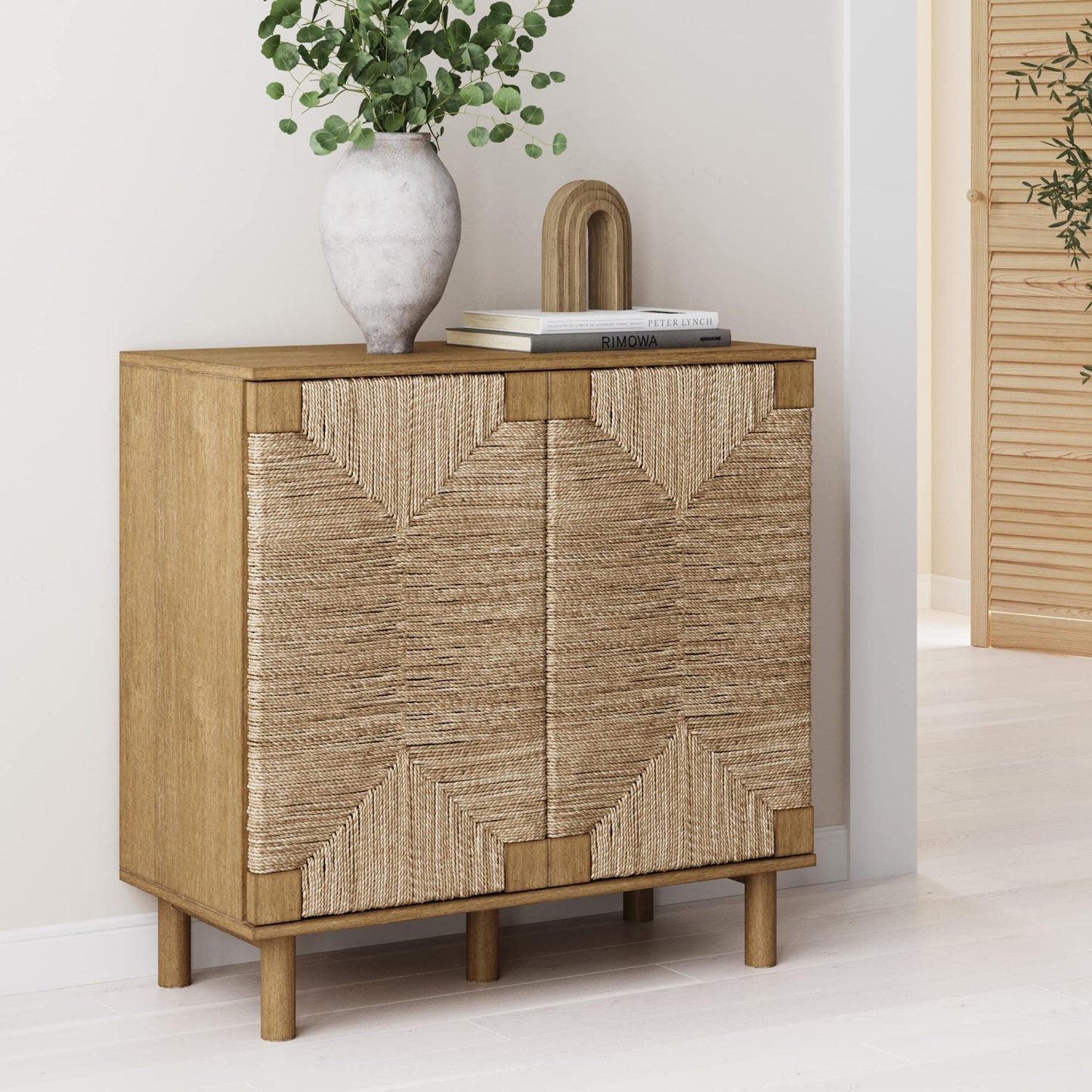 NATHAN JAMES Beacon Accent Sideboard, Aufbewahrungsschrank aus hellem Holz, mit Verstellbarer Innenablage und Seegras-Türen, für Flur, Eingangsbereich oder Esszimmer, Hellbraun